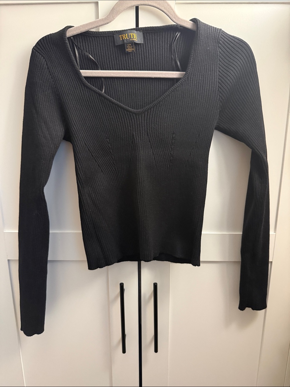 Truth Black Ribbed V-Neck Long Sleeve Top
